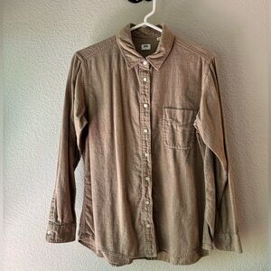 Uniqlo men’s long sleeve button up - size small.